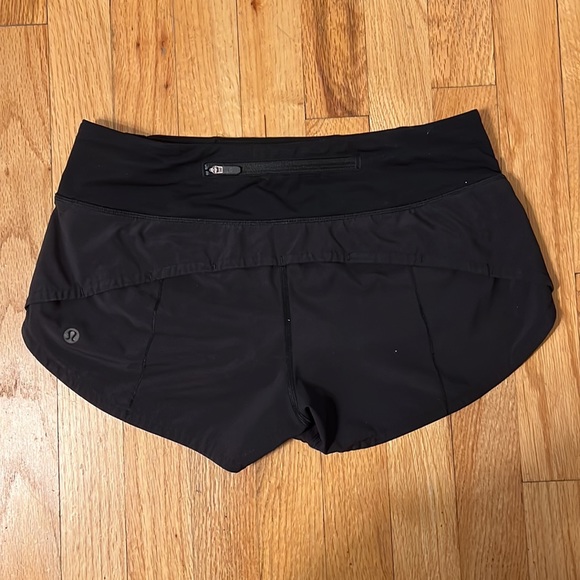 Lululemon Speed Up 2.5” Shorts - Picture 2 of 2